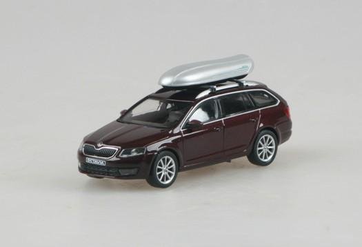 Auto Skoda Octavia Combi mit Dachbox, Rosso Brunello Metallic